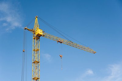  潮州建筑工地上塔吊如何租赁潮州塔吊的租赁专业资质